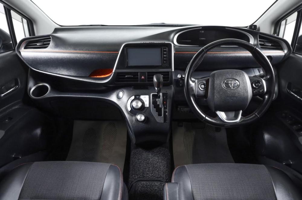 Toyota Sienta II Новосибирск  - изображение 9