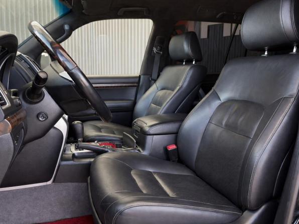 Toyota Land Cruiser 200 Series Рестайлинг 1 с пробегом 2012 года, цена 3 300 000 рублей, 213531 км, внедорожник, Автокод Объявления