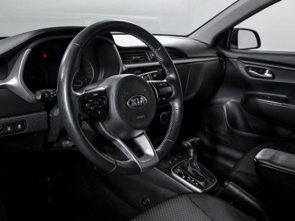 Kia Rio IV Рестайлинг с пробегом 2020 года, цена 1 229 000 рублей, 150737 км, седан, Автокод Объявления