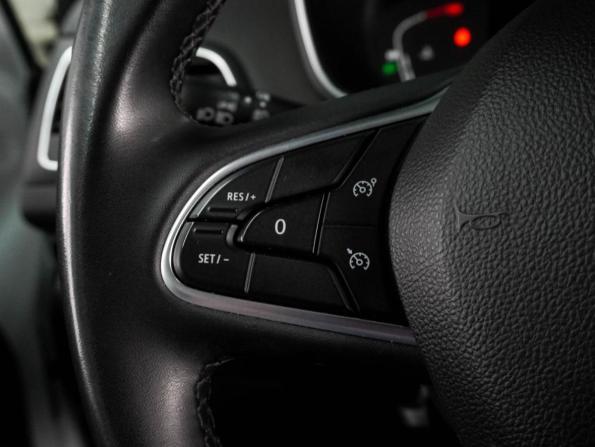 Renault Megane IV с пробегом 2020 года, цена 1 629 000 рублей, 131565 км, универсал, Автокод Объявления