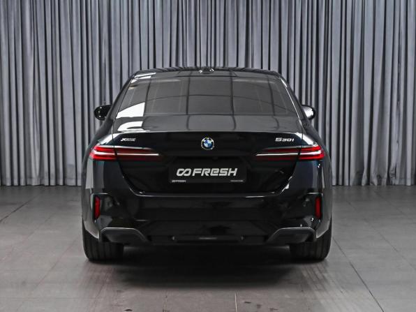 BMW 5 серии VIII (G60/G61/G68) с пробегом 2023 года, цена 7 699 000 рублей, 45839 км, седан, Автокод Объявления