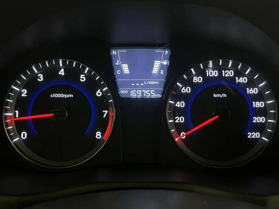 Hyundai Solaris I Псков  - изображение 10