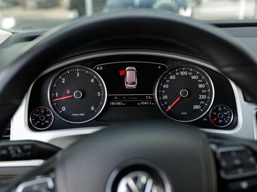 Volkswagen Touareg II Рестайлинг Новосибирск  - изображение 13