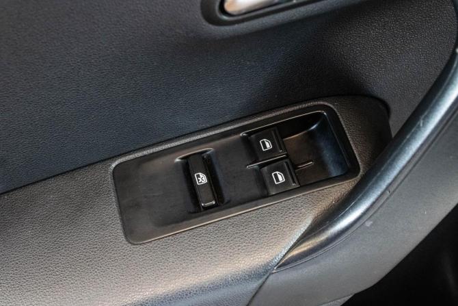 Volkswagen Polo V с пробегом 2012 года, цена 599 000 рублей, 202795 км, седан, Автокод Объявления