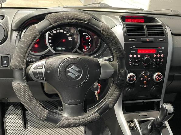 Suzuki Grand Vitara II с пробегом 2006 года, цена 697 000 рублей, 232739 км, внедорожник, Автокод Объявления