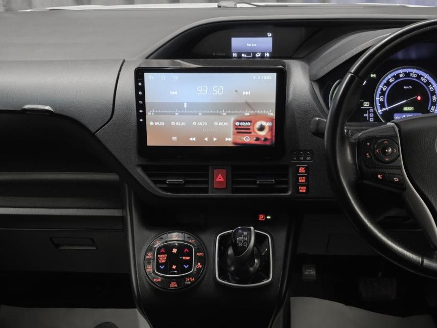 Toyota Voxy III (R80) Красноярск  - изображение 10