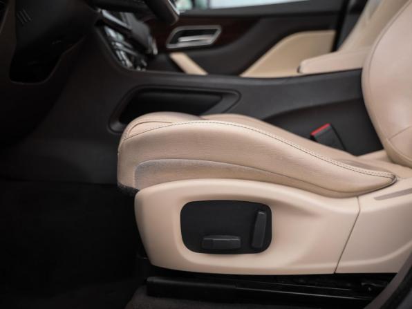 Jaguar F-Pace I с пробегом 2017 года, цена 2 369 000 рублей, 172299 км, внедорожник, Автокод Объявления