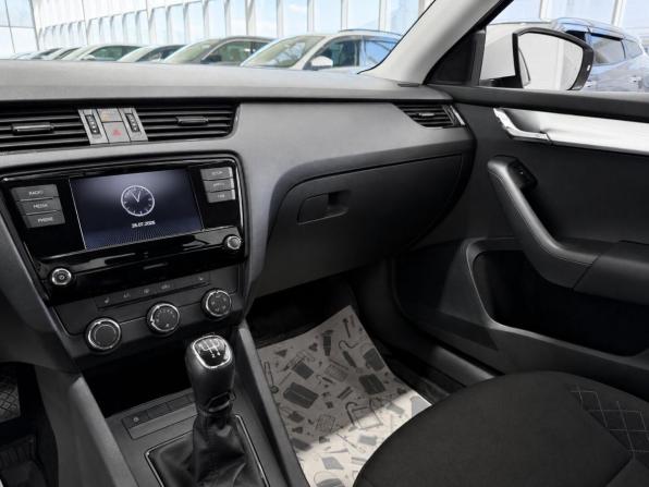 Skoda Octavia III (A7) Рестайлинг с пробегом 2019 года, цена 1 750 000 рублей, 88572 км, лифтбек, Автокод Объявления