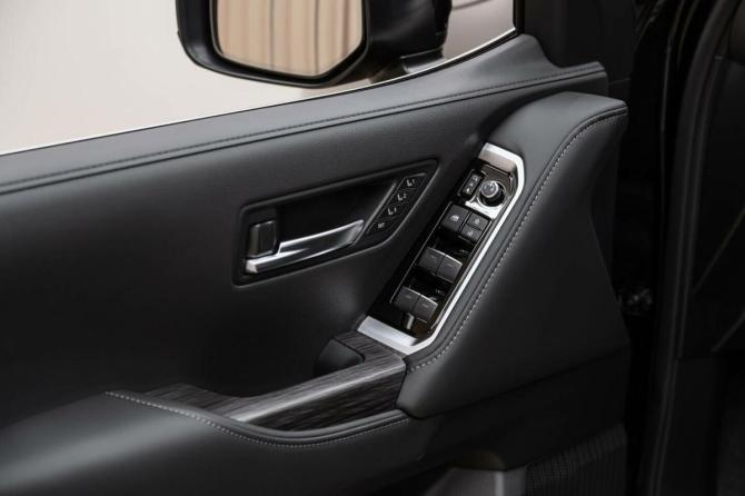 Новый Toyota Land Cruiser 300 Series 2026 года, цена 14 975 000 рублей, внедорожник, Автокод Объявления