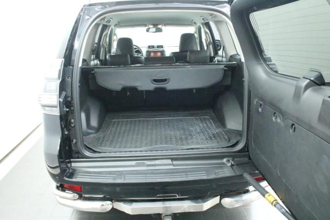 Toyota Land Cruiser Prado 150 Series Рестайлинг 1 с пробегом 2017 года, цена 3 995 000 рублей, 244015 км, внедорожник, Автокод Объявления