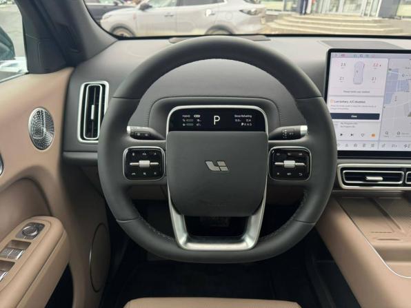 Новый Li Auto (Lixiang) L7 I Рестайлинг 2025 года, цена 8 400 000 рублей, внедорожник, Автокод Объявления