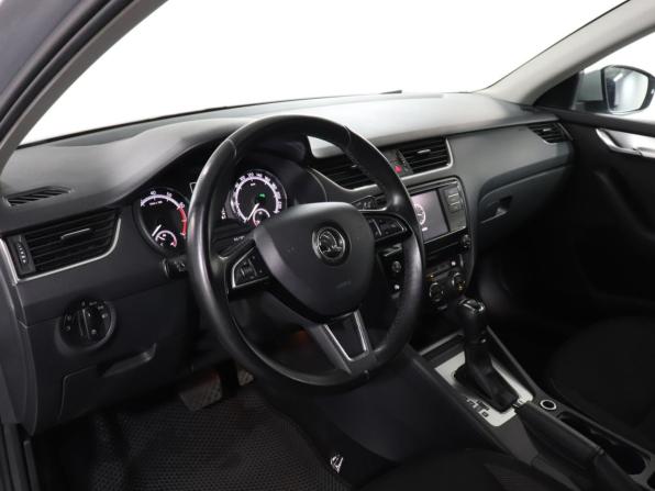 Skoda Octavia III (A7) Рестайлинг с пробегом 2018 года, цена 2 174 000 рублей, 84700 км, лифтбек, Автокод Объявления