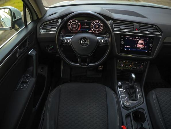Volkswagen Tiguan II с пробегом 2018 года, цена 2 399 000 рублей, 124000 км, внедорожник, Автокод Объявления