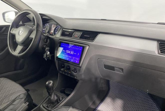 Skoda Rapid I с пробегом 2015 года, цена 790 000 рублей, 218696 км, лифтбек, Автокод Объявления