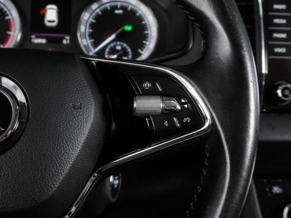 Skoda Karoq I с пробегом 2020 года, цена 2 195 000 рублей, 132857 км, внедорожник, Автокод Объявления