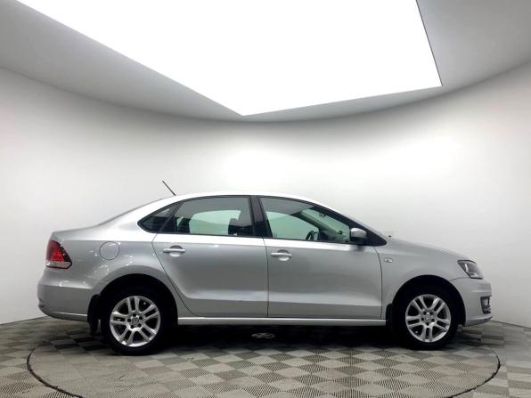 Volkswagen Polo V Рестайлинг с пробегом 2015 года, цена 949 000 рублей, 81938 км, седан, Автокод Объявления
