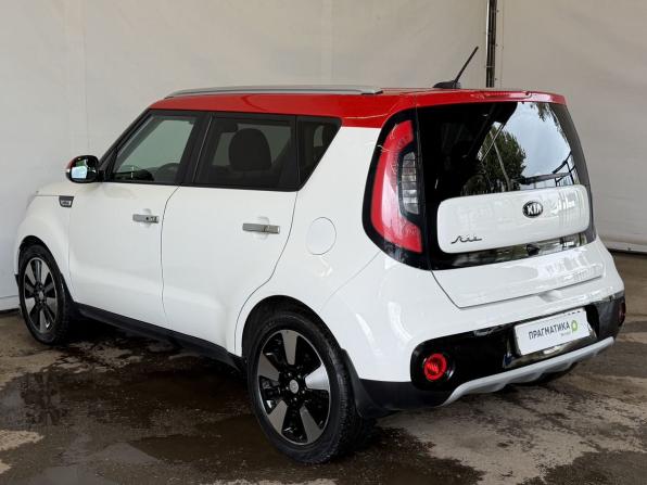 Kia Soul II Рестайлинг с пробегом 2018 года, цена 1 820 000 рублей, 55000 км, хэтчбек, Автокод Объявления