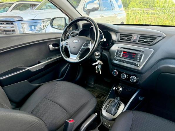 Kia Rio III Рестайлинг с пробегом 2017 года, цена 1 160 000 рублей, 106691 км, седан, Автокод Объявления