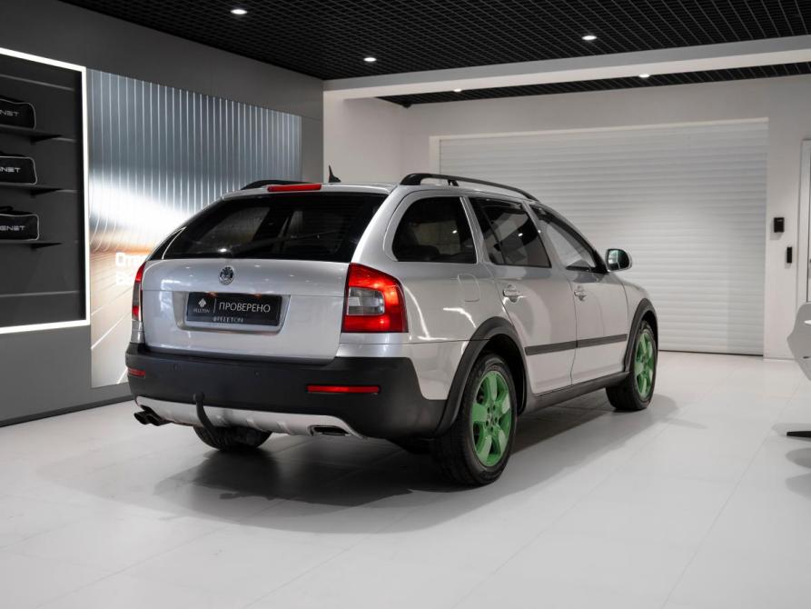 Skoda Octavia II (A5) Рестайлинг Москва  - изображение 5