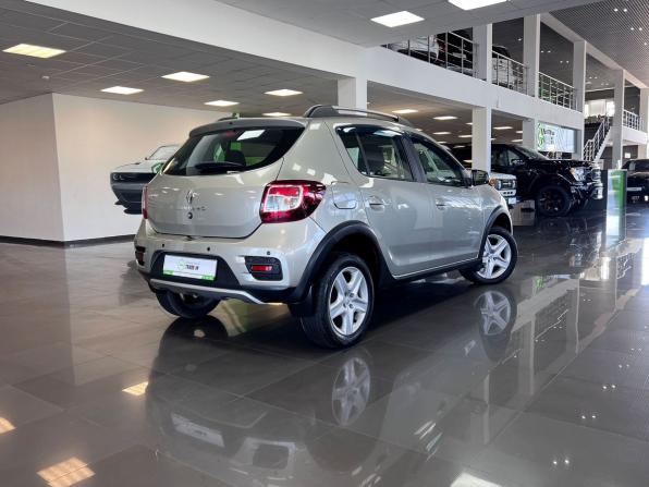 Renault Sandero II с пробегом 2017 года, цена 1 225 000 рублей, 111297 км, хэтчбек, Автокод Объявления