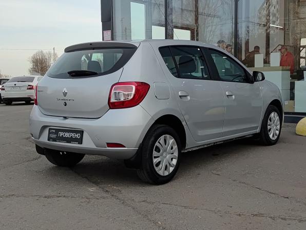 Renault Sandero II с пробегом 2017 года, цена 859 000 рублей, 56041 км, хэтчбек, Автокод Объявления