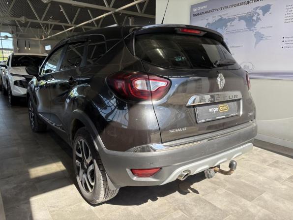 Renault Kaptur I с пробегом 2017 года, цена 1 449 000 рублей, 121053 км, внедорожник, Автокод Объявления