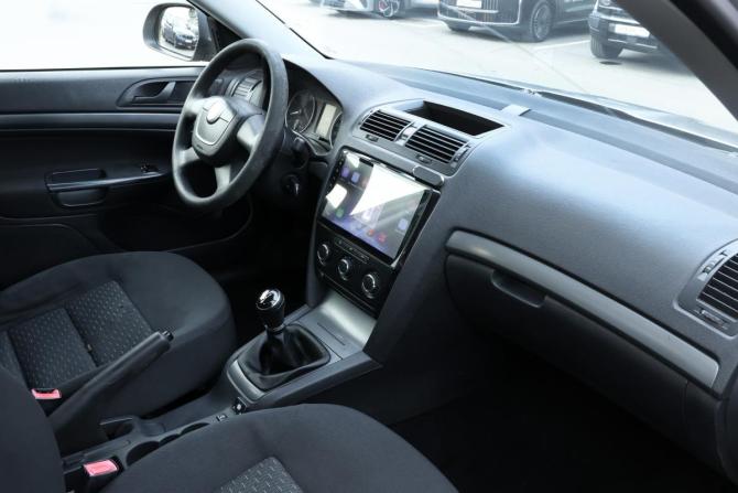Skoda Octavia II (A5) Рестайлинг с пробегом 2011 года, цена 438 000 рублей, 289460 км, лифтбек, Автокод Объявления
