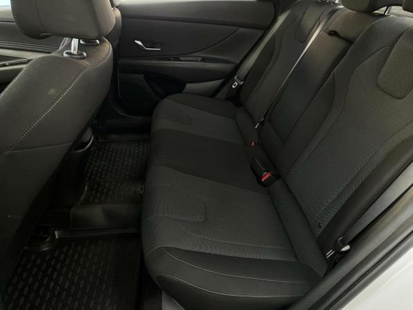 Hyundai Elantra VII (CN7) с пробегом 2022 года, цена 2 070 300 рублей, 42000 км, седан, Автокод Объявления