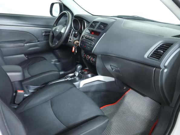 Mitsubishi ASX I с пробегом 2012 года, цена 889 000 рублей, 176059 км, внедорожник, Автокод Объявления