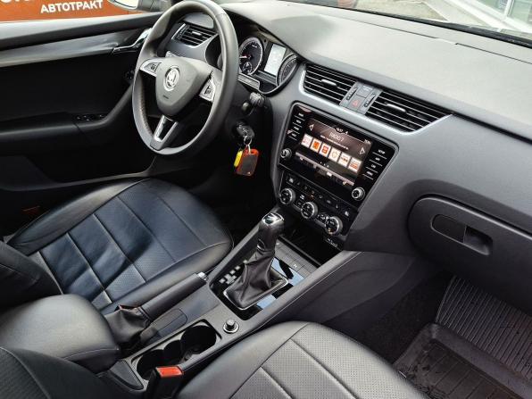 Skoda Octavia III (A7) Рестайлинг с пробегом 2020 года, цена 1 849 000 рублей, 133000 км, лифтбек, Автокод Объявления