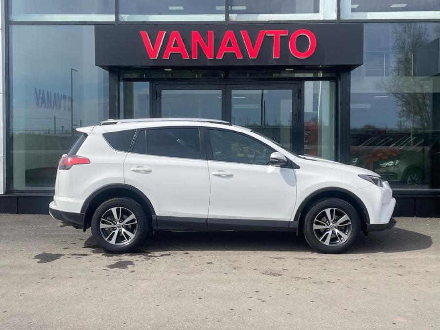 Toyota RAV4 IV (XA40) Рестайлинг Азнакаево  - изображение 6
