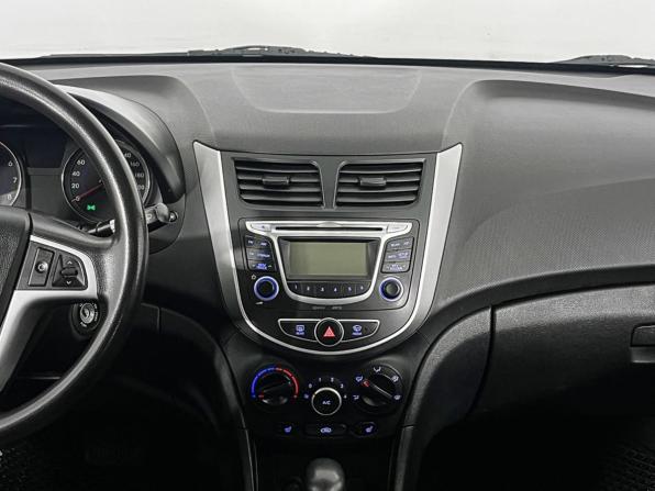 Hyundai Solaris I с пробегом 2013 года, цена 797 000 рублей, 125857 км, седан, Автокод Объявления