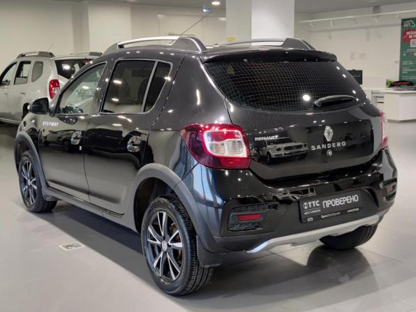 Renault Sandero II с пробегом 2017 года, цена 947 000 рублей, 138050 км, хэтчбек, Автокод Объявления