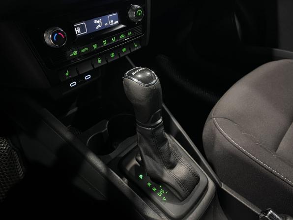 Skoda Rapid II с пробегом 2021 года, цена 1 740 000 рублей, 95836 км, лифтбек, Автокод Объявления