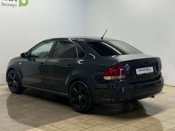 Volkswagen Polo V Рестайлинг с пробегом 2015 года, цена 589 000 рублей, 260000 км, седан, Автокод Объявления