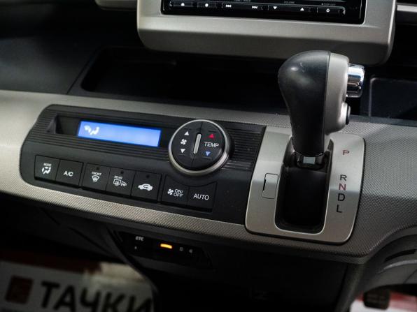 Honda Freed I Рестайлинг 2 с пробегом 2014 года, цена 1 225 000 рублей, 147768 км, компактвэн, Автокод Объявления