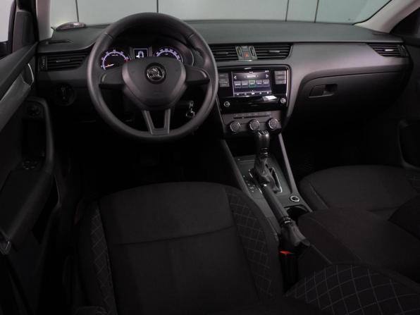 Skoda Octavia III (A7) Рестайлинг с пробегом 2019 года, цена 1 669 000 рублей, 132064 км, лифтбек, Автокод Объявления