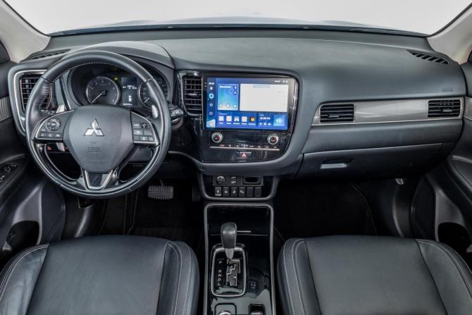 Mitsubishi Outlander III Рестайлинг 3 с пробегом 2020 года, цена 3 108 000 рублей, 97818 км, внедорожник, Автокод Объявления