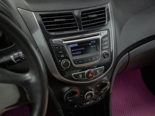 Hyundai Solaris I с пробегом 2011 года, цена 566 000 рублей, 260000 км, седан, Автокод Объявления