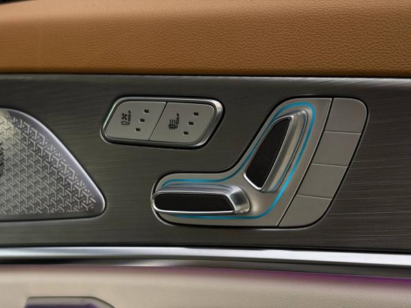 JETOUR X70+ I Рестайлинг с пробегом 2023 года, цена 2 190 000 рублей, 52500 км, внедорожник, Автокод Объявления