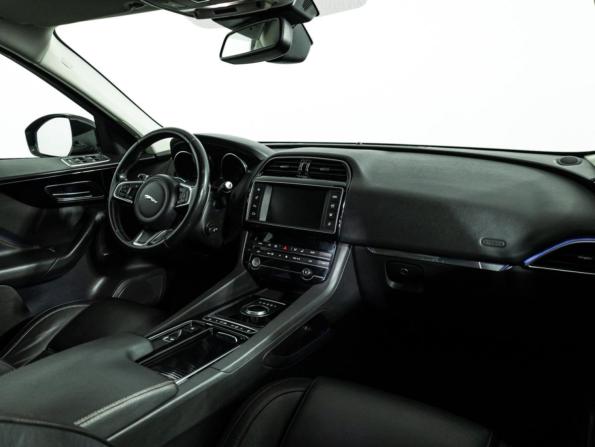 Jaguar F-Pace I с пробегом 2018 года, цена 2 769 700 рублей, 120706 км, внедорожник, Автокод Объявления