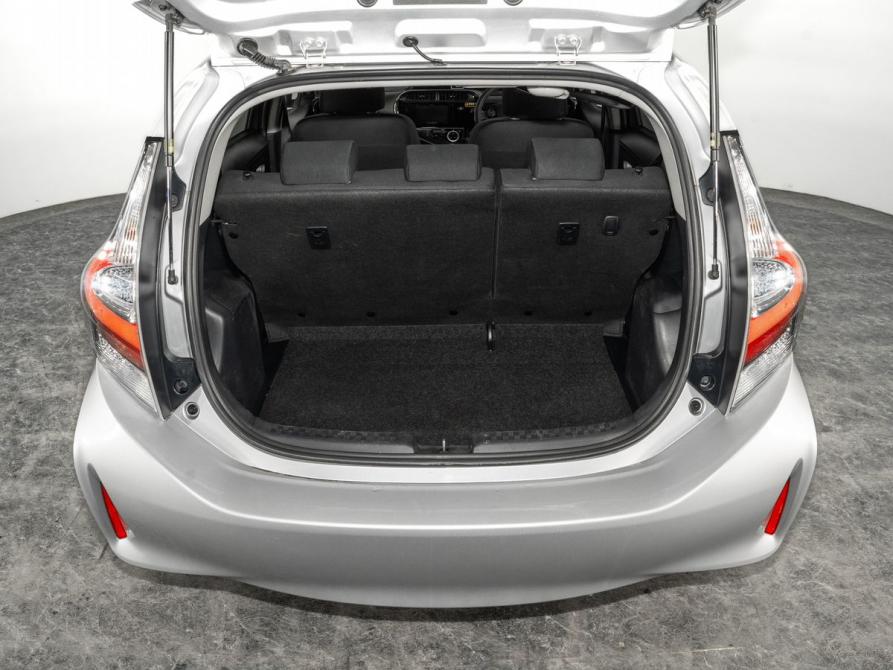 Toyota Aqua I Рестайлинг 2 Иркутск  - изображение 18