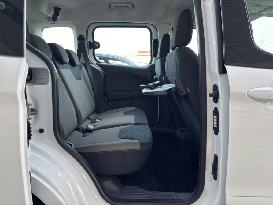 Ford Tourneo Courier I Краснодар  - изображение 15