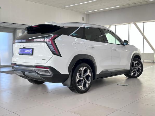 Geely Atlas II с пробегом 2024 года, цена 3 050 000 рублей, 6705 км, внедорожник, Автокод Объявления
