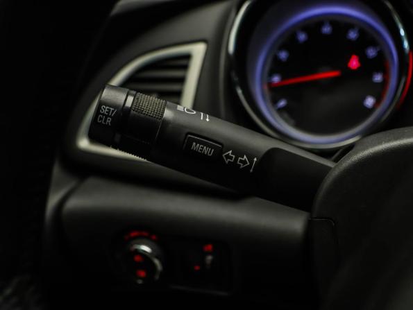 Opel Astra J Рестайлинг с пробегом 2012 года, цена 775 000 рублей, 195755 км, хэтчбек, Автокод Объявления