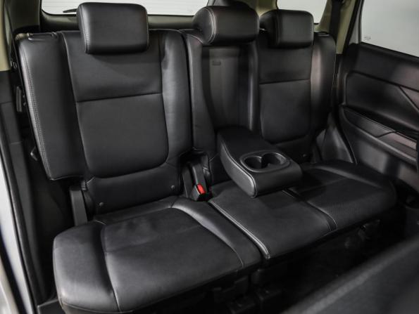 Mitsubishi Outlander III Рестайлинг 2 с пробегом 2017 года, цена 1 899 000 рублей, 174528 км, внедорожник, Автокод Объявления