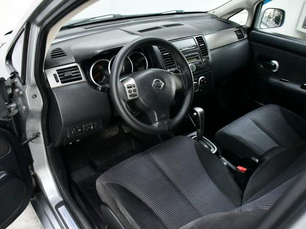 Nissan Tiida I Рестайлинг с пробегом 2010 года, цена 717 000 рублей, 182027 км, хэтчбек, Автокод Объявления