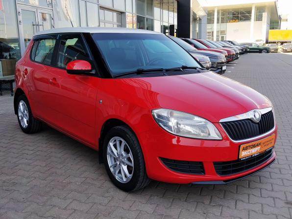 Skoda Fabia II Рестайлинг с пробегом 2010 года, цена 380 000 рублей, 189793 км, хэтчбек, Автокод Объявления