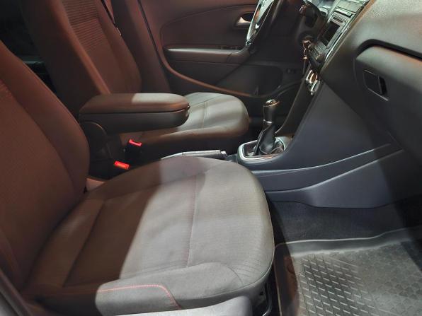 Volkswagen Polo V Рестайлинг с пробегом 2017 года, цена 945 000 рублей, 160138 км, седан, Автокод Объявления