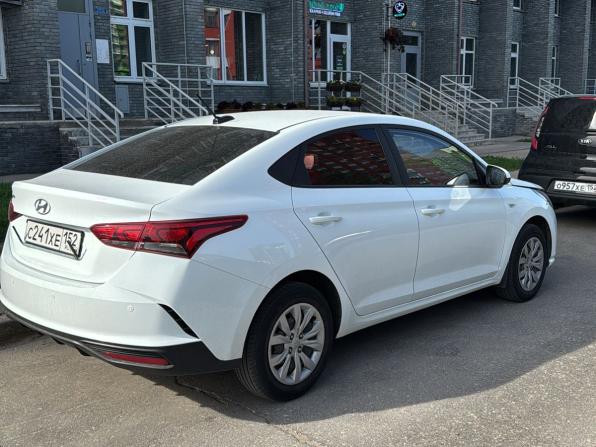 Hyundai Solaris II с пробегом 2020 года, цена 1 579 000 рублей, 72695 км, седан, Автокод Объявления